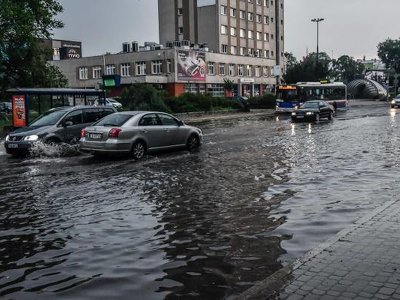Pogoda na długi czerwcowy weekend. Upalnie, ale niebezpiecznie. Przed nami burze z gradem i silne ulewy