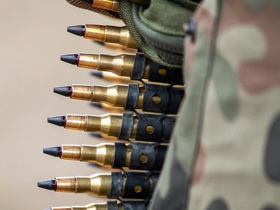 Kradzież amunicji z amerykańskiego transportu. Skrzynie zatopili w stawie