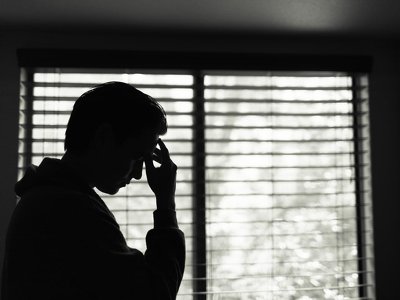 „Odnosiłem sukcesy, ale nie mogłem spać, ciągle czułem się zmęczony”. Co trzeci programista ocenia swój stan psychiczny jako „słaby”