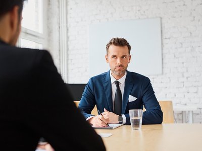 Top menedżer na rozmowie o pracę. Prezes stresuje się tak samo jak student