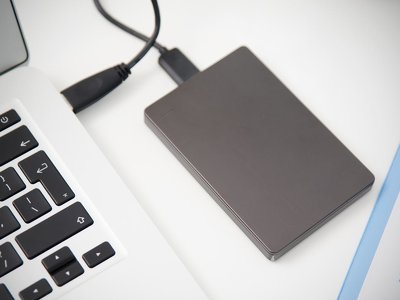 Kieszonkowy magazyn plików. Ile kosztują najbardziej pojemne dyski przenośne na rynku?