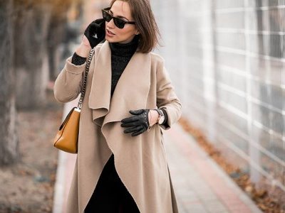 Płaszcz na jesień dla kobiet 50 plus. Te 3 modele skradną wasze serca i ukryją brzuszek oraz boczki. Są modne, stylowe, eleganckie i wygodne