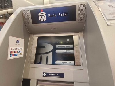 Tajemniczy numer 225482940 nęka klientów PKO BP. Wyjaśniamy