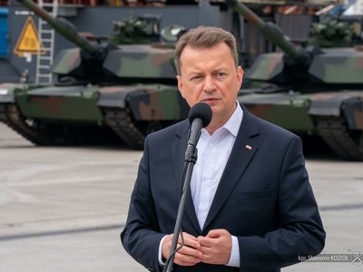 Błaszczak: W Czerwonym Borze powstanie ośrodek szkoleniowy dla brygady wojsk pancernych
