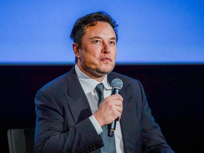 Musk walczy z botami. Chce płatnego X dla wszystkich
