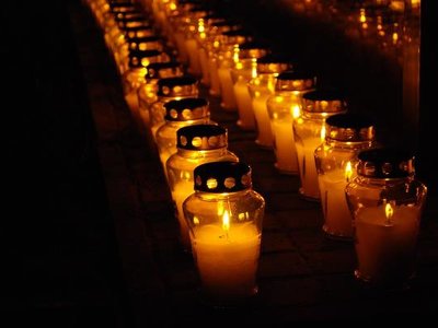 Czy 2 i 3 listopada to dni wolne od szkoły? Dzień Wszystkich Świętych to święto ustawowe. Wyjaśniamy, czy kolejne dni są również wolne
