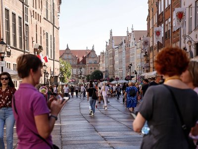 Są najnowsze dane o pensjach. To potwierdzone. Przestaliśmy biednieć