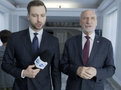 Macierewicz unika odpowiedzi na pytania o aferę wizową. A mógłby pan mi to przedstawić?