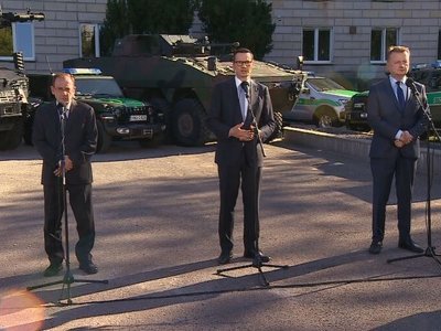 Premier o filmie Holland: Propagandowe przygotowanie pod demontaż zapory