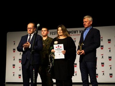 Festiwal Filmowy w Dębicy zakończony. Bohaterów uhonorowano statuetkami [ZDJĘCIA, WIDEO]