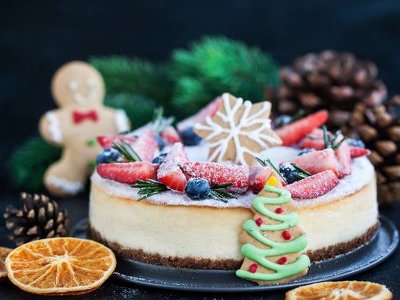 Szybkie ciasta z robota kuchennego. Ekspresowy sernik, pierniczki last minute, idealne pierogi i inne ciasta, które zrobisz w kilka minut