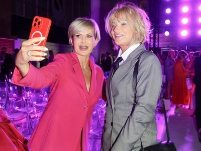 Co się dzieje z Joanną Racewicz? Gwiazda postawiła na radykalne zmiany i przeszła metamorfozę. Zobacz, jak się zmieniła