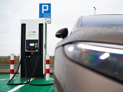 Wkrótce więcej stacji ładowania na MOP-ach. Polska reaguje na AFIR