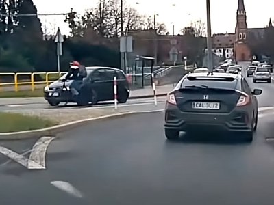 Rowerzysta na przejściu dla pieszych. Kiedy ma pierwszeństwo?
