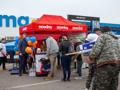 W Rzeszowie rozdawano sadzonki za surowce wtórne w ramach akcji ekologicznej Nowin [ZDJĘCIA]