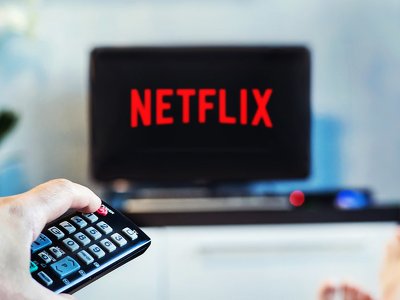 Polska historia oparta na faktach, czy amerykańska wersja Nikodema Dyzmy? Propozycje Netflixa na weekend