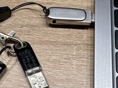 Cena za zgubienie pendrive'a. Firma zapłaci prawie 240 tys. zł