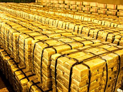Zmiana reguł gry na rynku złota. Cel to prawie 5 000 USD za uncję