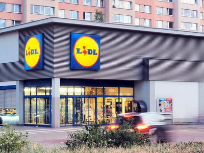 Masz iPhone'a? To weź 50 zł i 27 maja leć do Lidla