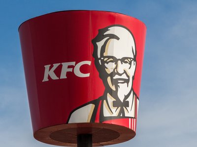 Jesz w KFC? Komisja Nadzoru Finansowego ostrzega