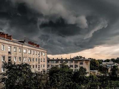 Burze z gradem i ulewami. Siedem województw szczególnie zagrożonych