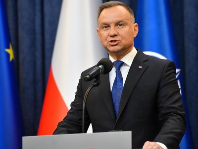 Siemoniak: Dziwię się prezydentowi. Ma wiedzę od jednej ze służb