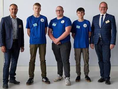 Uczniowie ZSM w Krośnie na podium Olimpiady Techniki Samochodowej. „Mechanik” obronił tytuł Samochodowej Szkoły Roku [ZDJĘCIA]