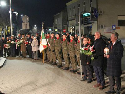W Jaśle upamiętniono 43. rocznicę wprowadzenia stanu wojennego w Polsce. Hołd ofiarom komunistycznego bezprawia
