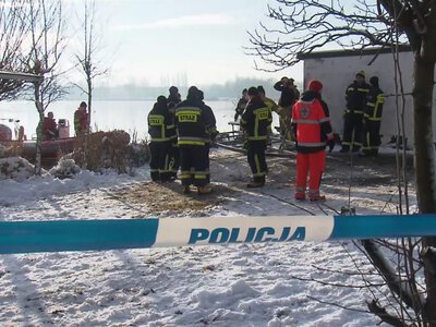 Od kilku dni służby przeszukują pobliski staw. Fot. Ewelina Lach | TVP3 Katowice