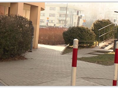 Koszmar mieszkanek Ursynowa powraca. Mężczyzna napastujący kobiety znów na wolności / fot. TVP3 Warszawa