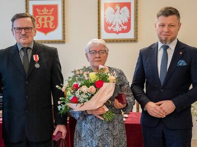 Rodzice żołnierzy uhonorowani medalami „Za zasługi dla obronności kraju”. Trzech synów Zofii i Jerzego Myśliwców służy lub służyło w wojsku