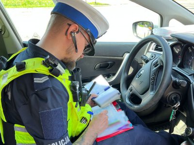 Stołeczni policjanci kontrolowali pojazdy z napędem elektrycznym o wyglądzie roweru / fot. Komenda Stołeczna Policji