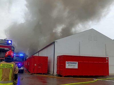Mobilne laboratorium sprawdza jakość powietrza. Fot. Rada Dzielnicy Łabędy