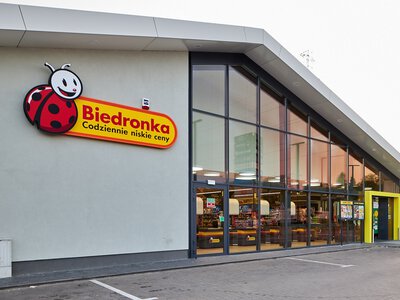 Właściciel Biedronki znów z zarzutami. Tym razem chodzi o pracę