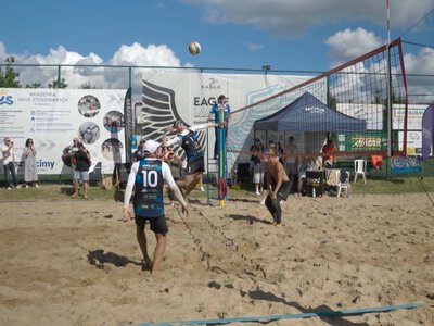 Wałcz pobił rekord. Ponad 26 godzin siatkówki na plaży