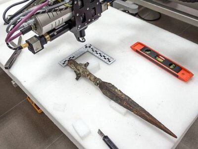 W jeziorze znaleziono cztery włócznie datowane na przełom X i XI wieku (mat. Centre for Underwater Archaeology NCU Torun)