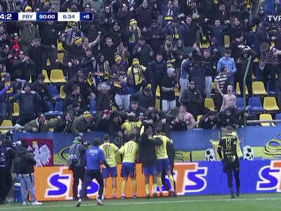 Sensacja w STS Pucharze Polski! Trzecioligowiec gra dalej [WIDEO]