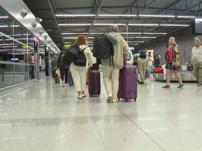 Dziś rejsem powrotnym z Salali w Omanie przyleciało 189 pasażerów. Fot. TVP3 Katowice