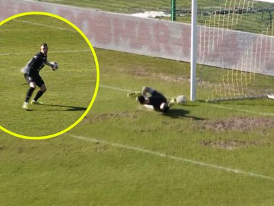 Betclic 2 Liga. Bramkarz Podbeskidzia Bielsko-Biała Konrad Forenc popełnił fatalny błąd i sprezentował bramkę Hutnikowi Kraków [WIDEO]