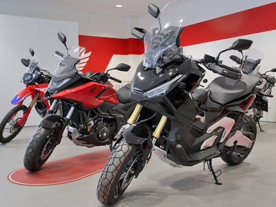 Honda otwiera nowe salony motocyklowe w Polsce - trzech dealerów w 2026 roku