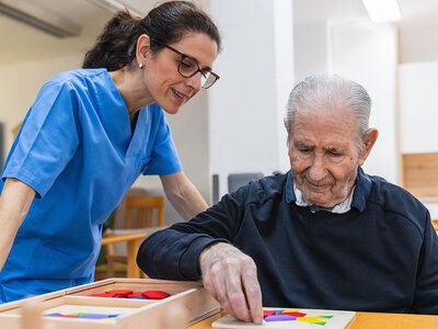 Bon senioralny i nowe zasady opieki. Rząd zajmie się projektem ustawy