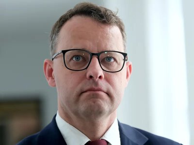 Gdzie jest Romanowski? Ekspertka mówi o „cichej procedurze azylowej”