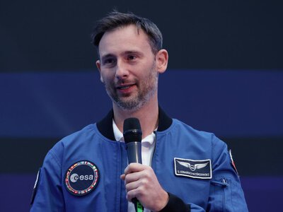 Chcą zamknąć usta Sławoszowi Uznańskiemu-Wiśniewskiemu. Dostał zakaz. Uciszają krytykę