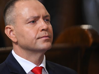 Służby wcale nie weszły do mieszkania Karola Nawrockiego. Prostujemy dezinformację