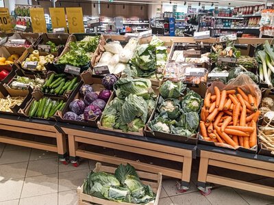 Warzywa z zagranicy zalewają Polskę. Rolnicy alarmują