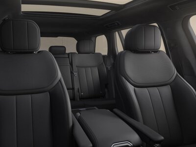 Brytyjczycy pokazali luksus na czterech kołach. Ten SUV wygląda, jakby płynął po asfalcie