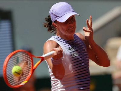Magda Linette - Iga Świątek w 3. rundzie Roland Garros. Relacja na żywo