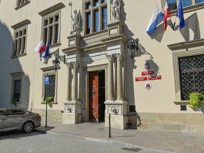 Kontrakt widmo w krakowskim magistracie. Znika człowiek Miszalskiego