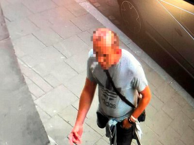 Krakowska policja zatrzymała mężczyznę z nagrania na klatce schodowej. Obłapiał 12-latka