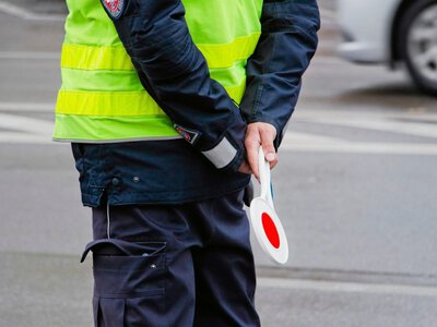 Brudne auto może słono kosztować. Nie chodzi tylko o tablice rejestracyjne